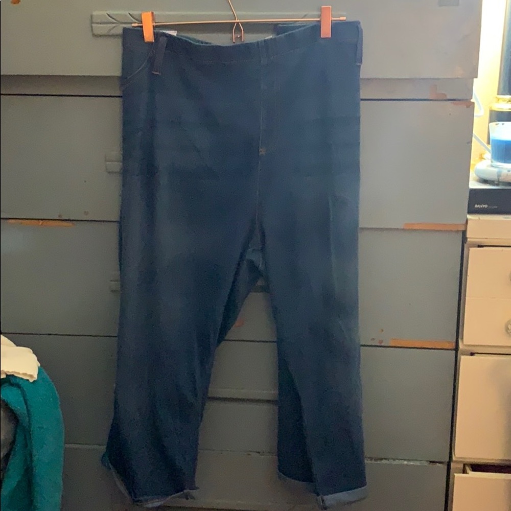 NWT Jegging Capri 5x